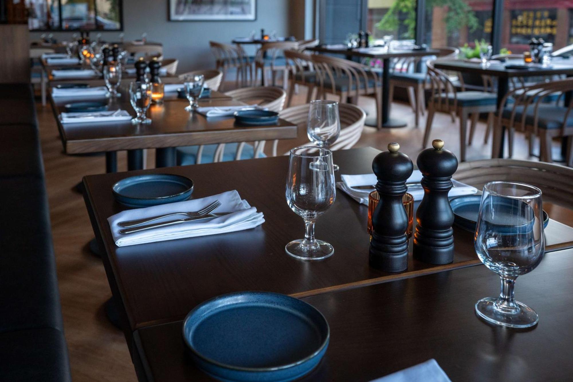 The Hollis Halifax - A Doubletree Suites By Hilton Exterior foto